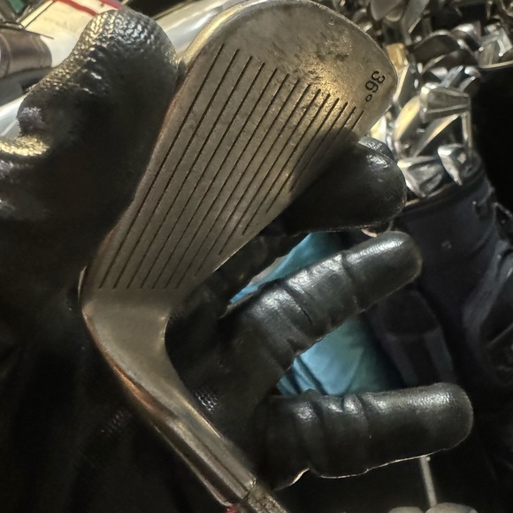 Tommy Armout 845s Silver Scott Iron Set in right handed  3-9 irons - Picture 9 of 10